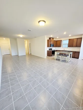 $2,600 | 10643 Military Drive West, Unit 37, San Antonio, TX 78251