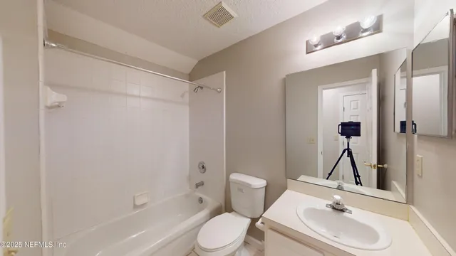 $2,875 | 11861 Lake Fern Drive, Jacksonville, FL 32258