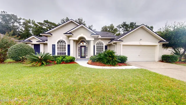$2,875 | 11861 Lake Fern Drive, Jacksonville, FL 32258