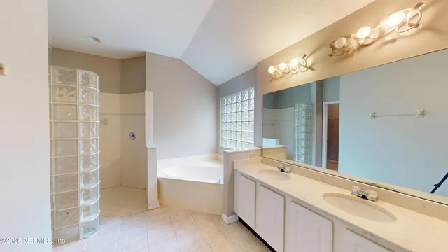 $2,875 | 11861 Lake Fern Drive, Jacksonville, FL 32258