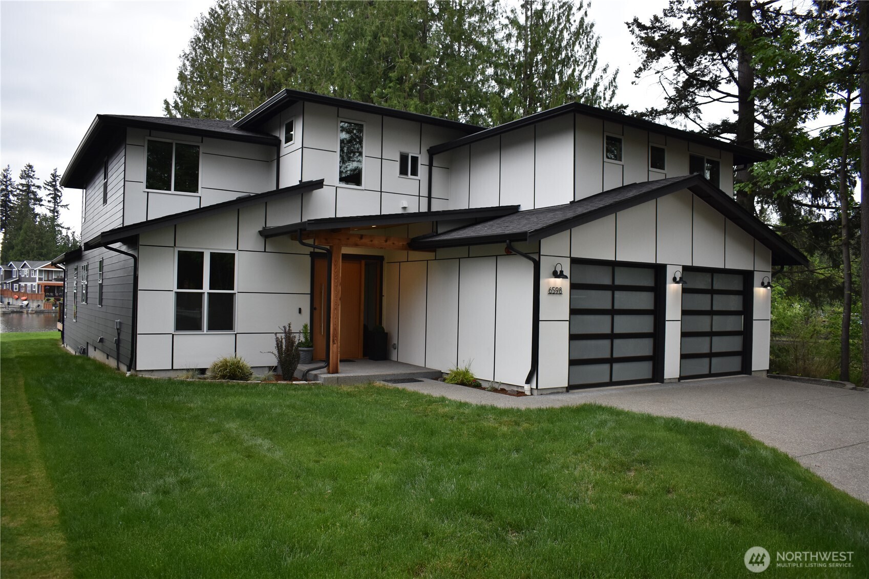 6598 Vandermark Road East Bonney Lake, WA 98391 - Photo 3 of 39