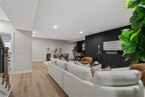 $887,800 | 21411 Deer Ridge Dr Spring Hill, Spring Hill, KS 66083