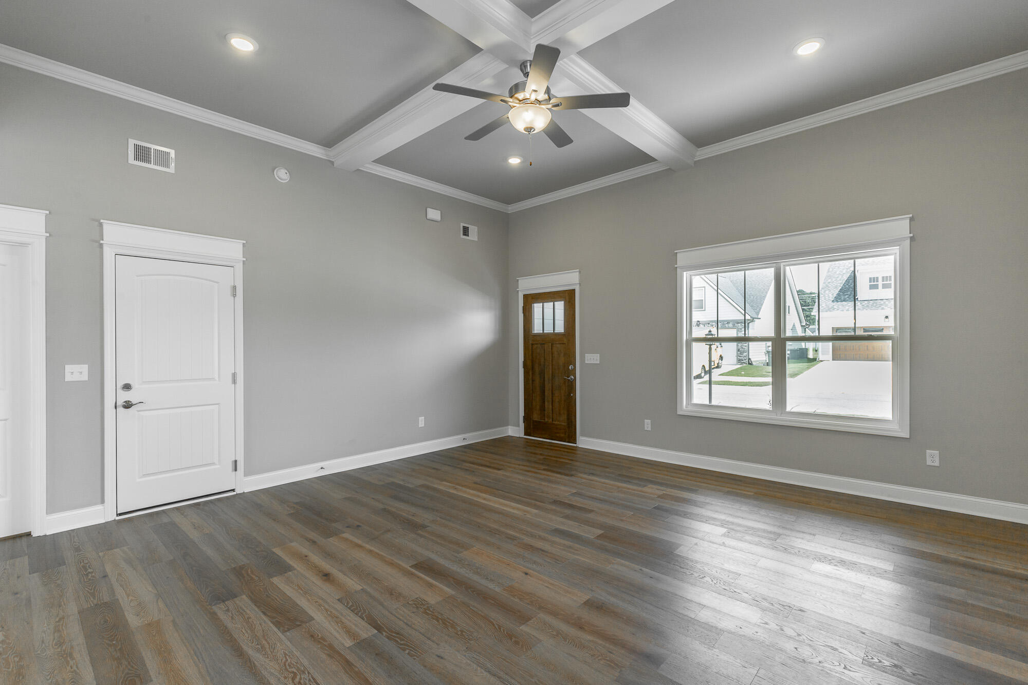 1037 Silverpine Drive Chattanooga, TN 37421 - Photo 11 of 59 Entrance