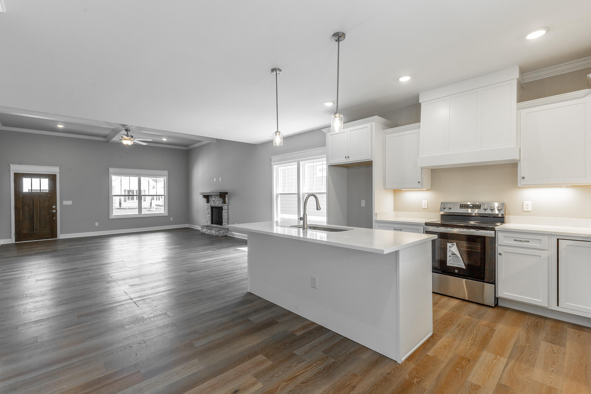 1037 Silverpine Drive Chattanooga, TN 37421 - Photo 13 of 59 Kitchen