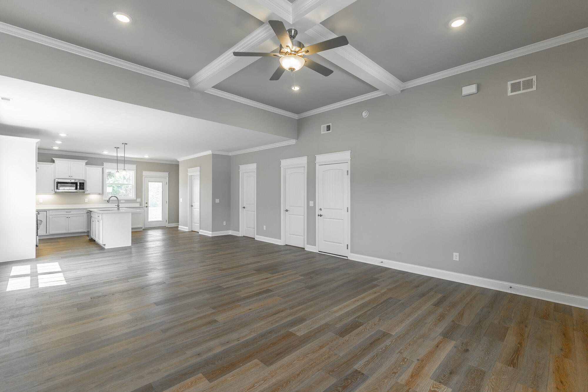 1037 Silverpine Drive Chattanooga, TN 37421 - Photo 16 of 59 Great Room