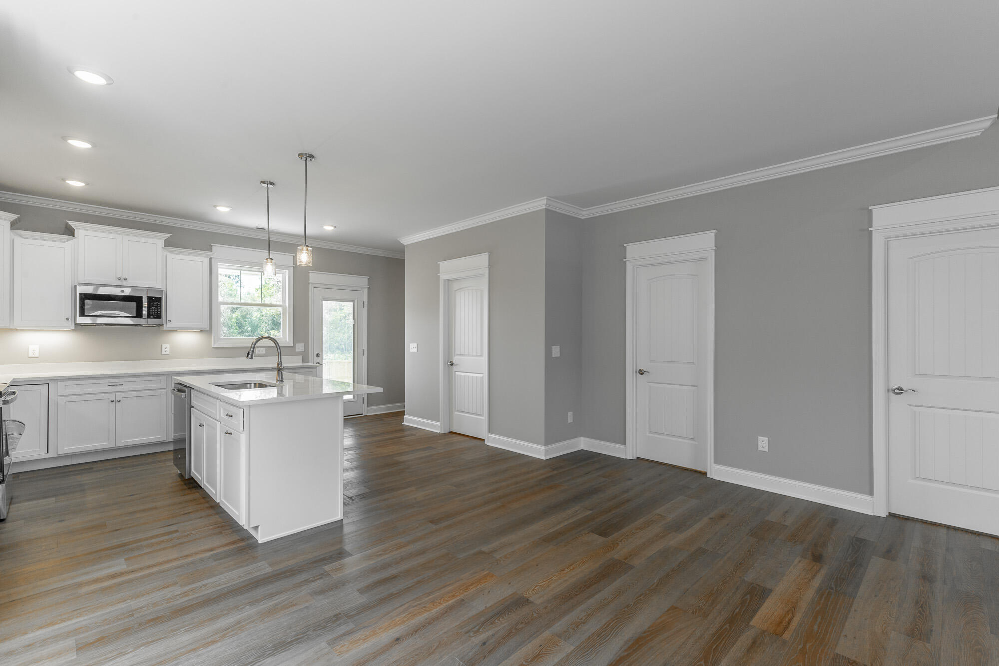 1037 Silverpine Drive Chattanooga, TN 37421 - Photo 17 of 59 Kitchen