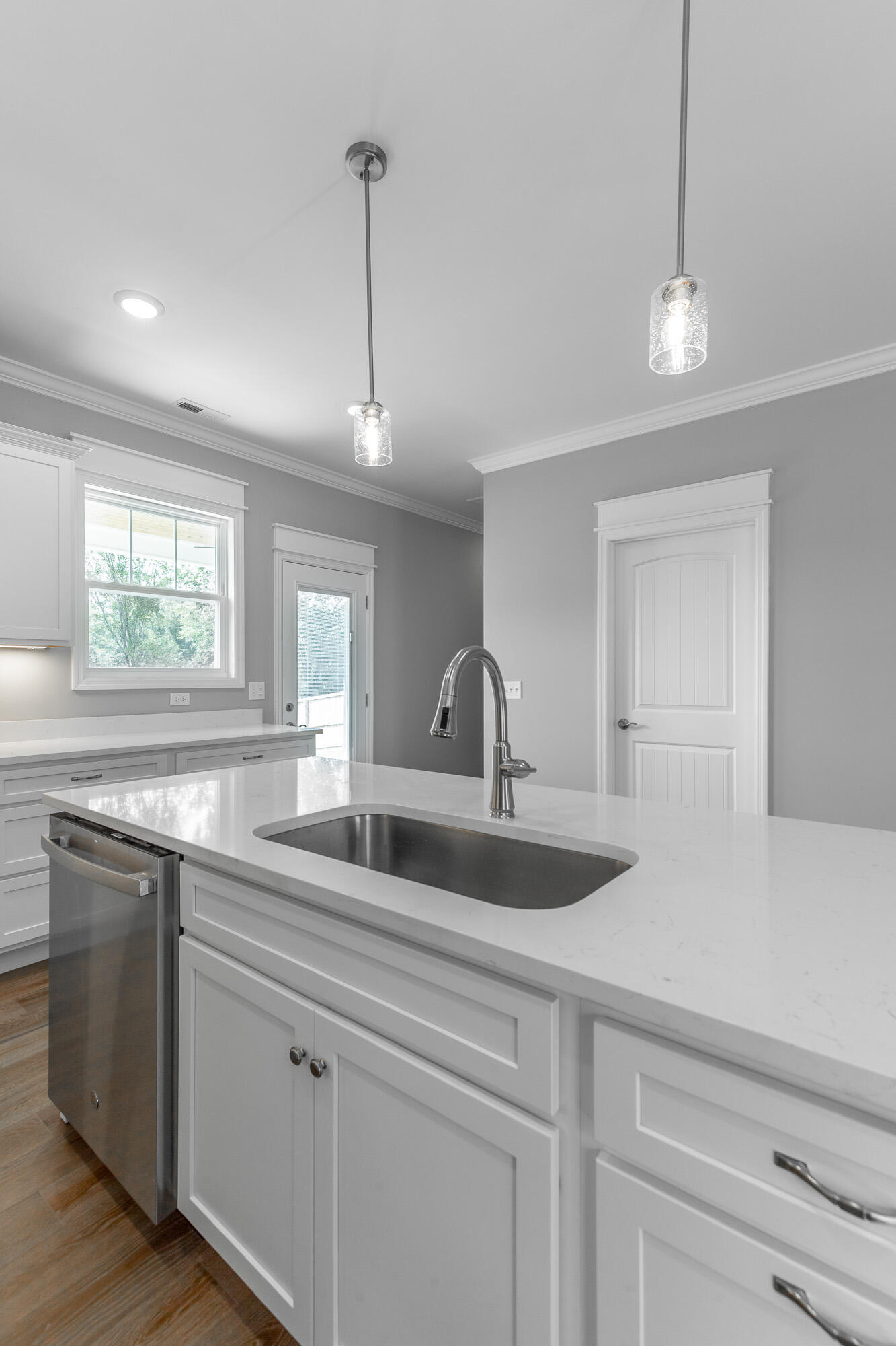 1037 Silverpine Drive Chattanooga, TN 37421 - Photo 23 of 59 Kitchen