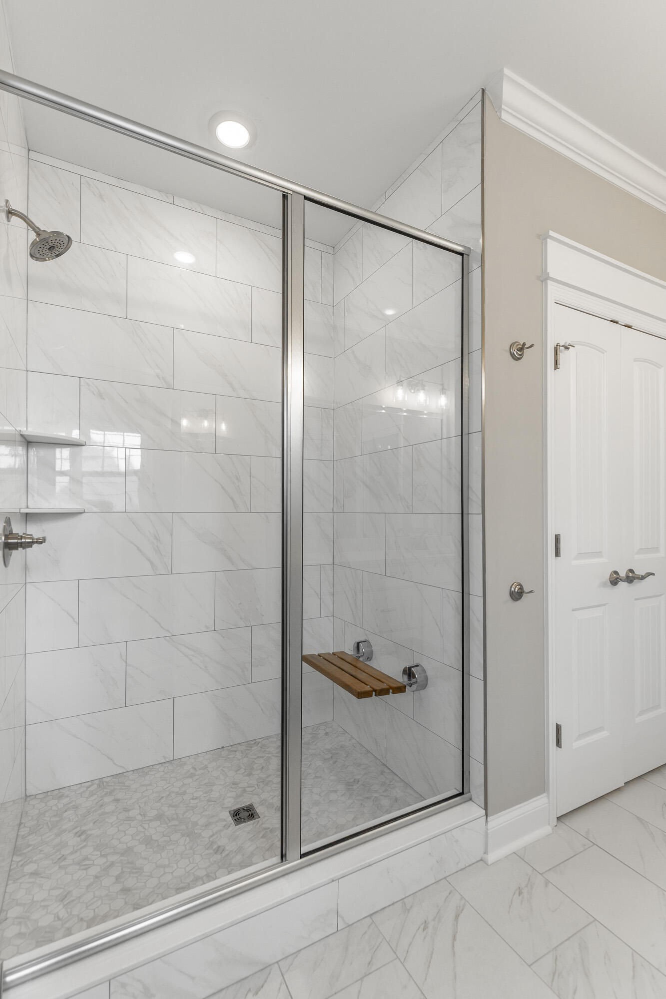 1037 Silverpine Drive Chattanooga, TN 37421 - Photo 30 of 59 Primary Shower