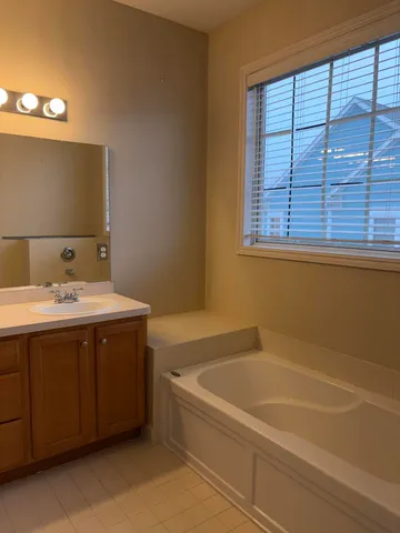 $2,100 | 534 Constitution Street, Unit 42, Canton, MI 48188