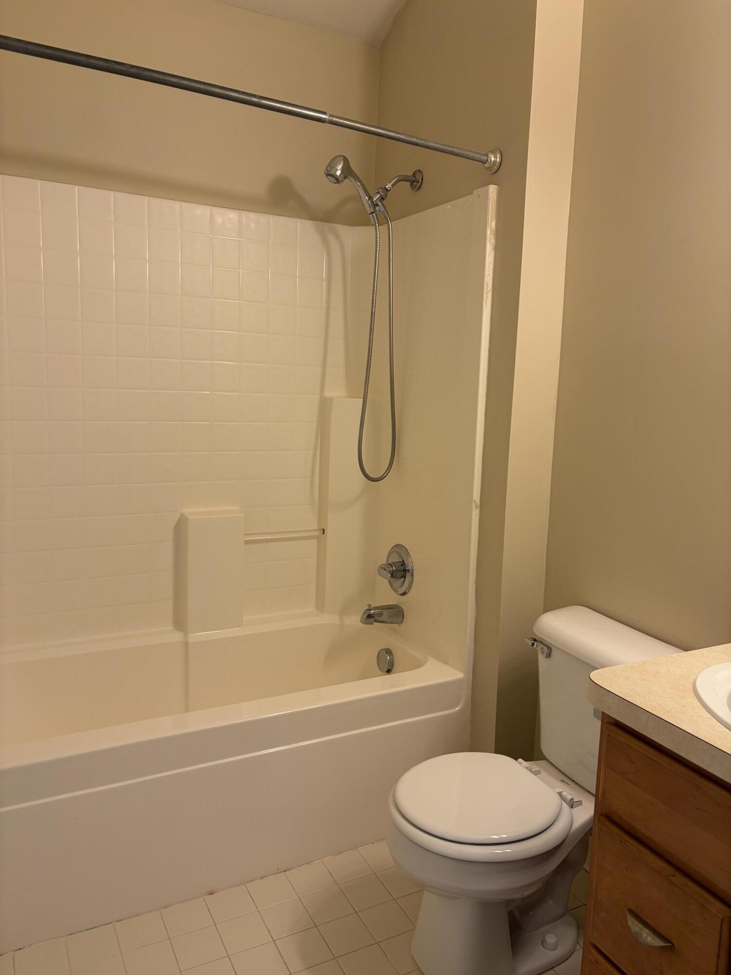 534 Constitution Street, Unit 42 Canton, MI 48188 - Photo 18 of 21 IMG_9843