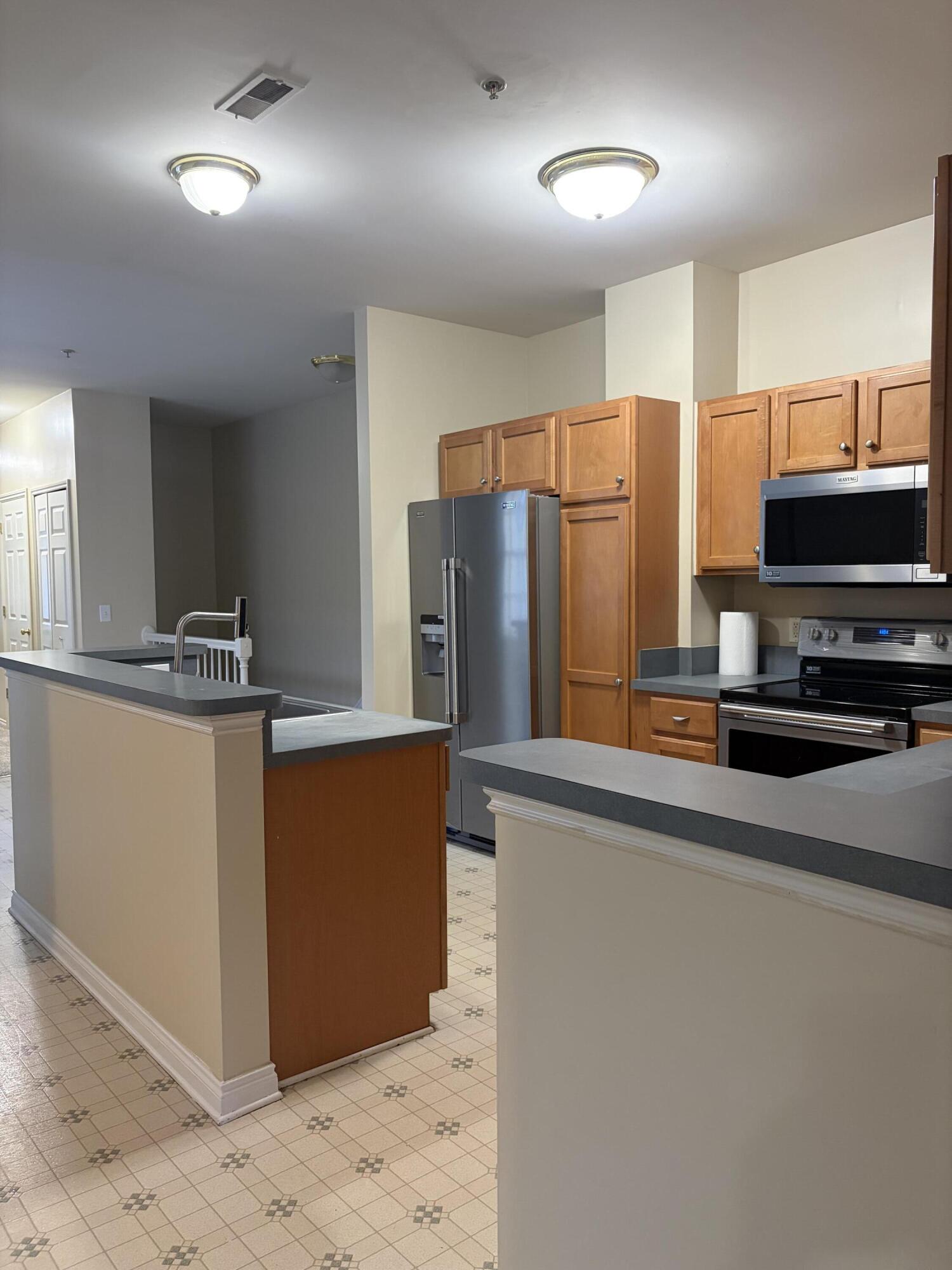 534 Constitution Street, Unit 42 Canton, MI 48188 - Photo 6 of 21 IMG_9837