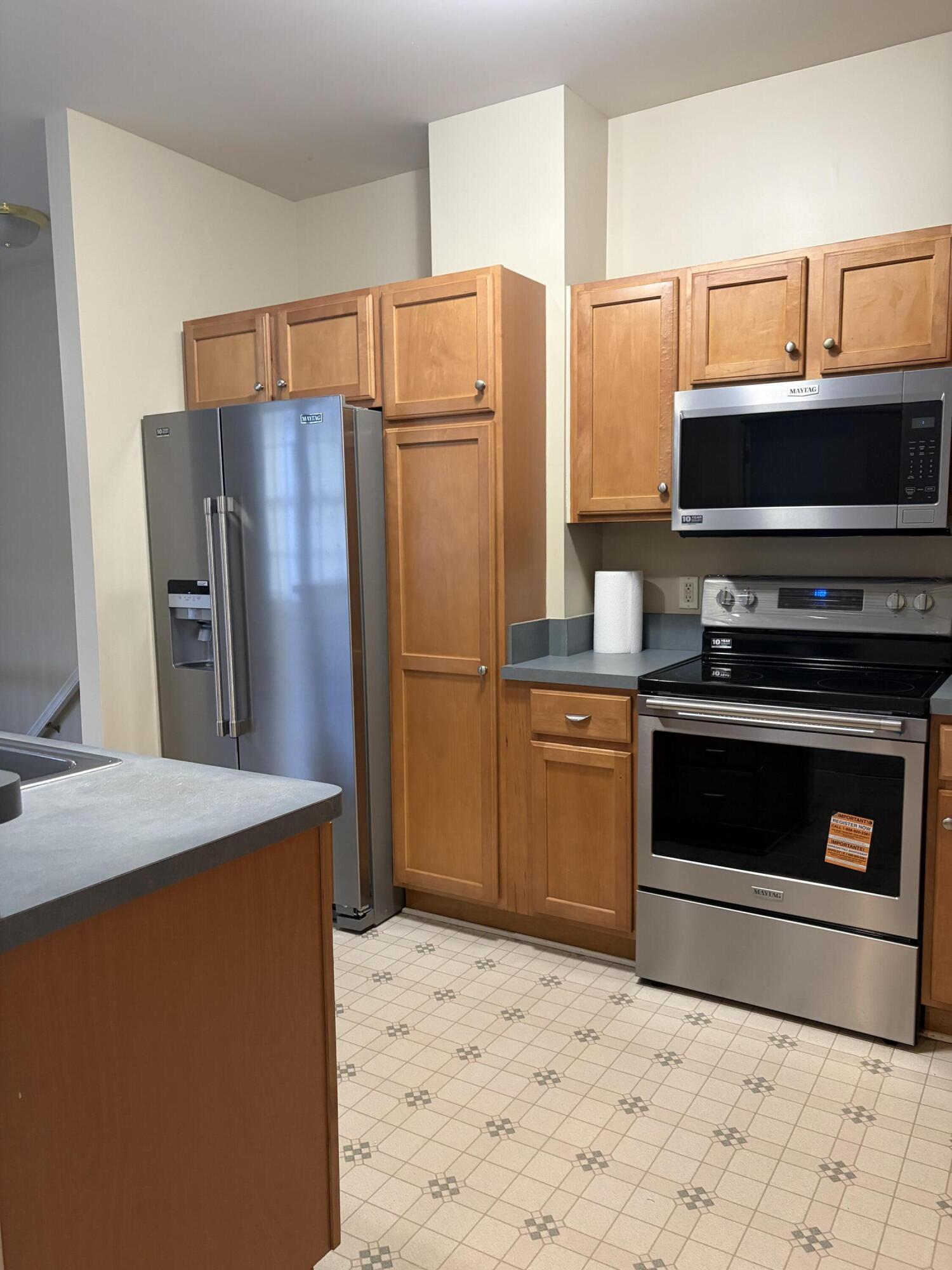 534 Constitution Street, Unit 42 Canton, MI 48188 - Photo 7 of 21 IMG_9838