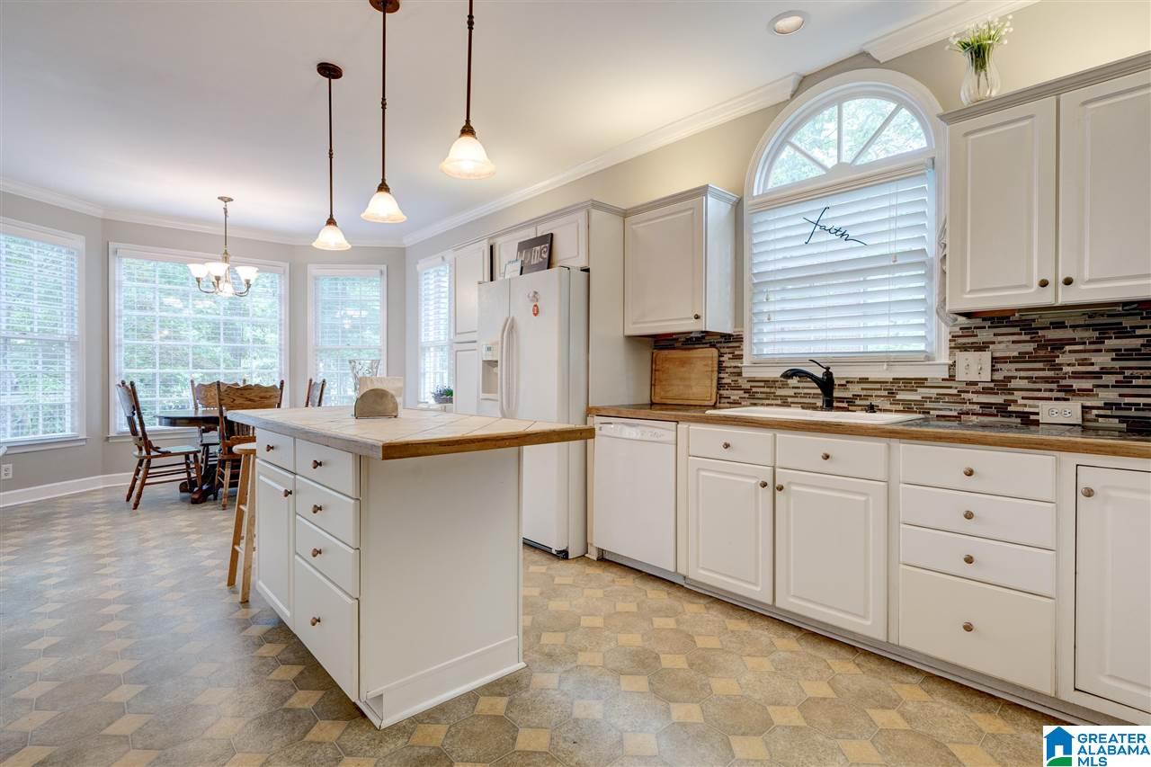 1405 Eden Ridge Circle Birmingham, AL 35244 - Photo 9 of 40