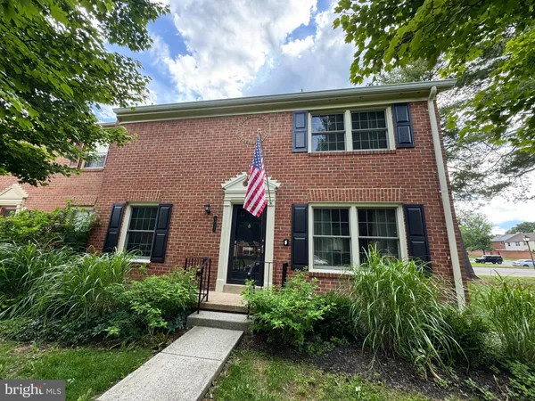 $754,000 | 6027 Queenston Street, Springfield, VA 22152
