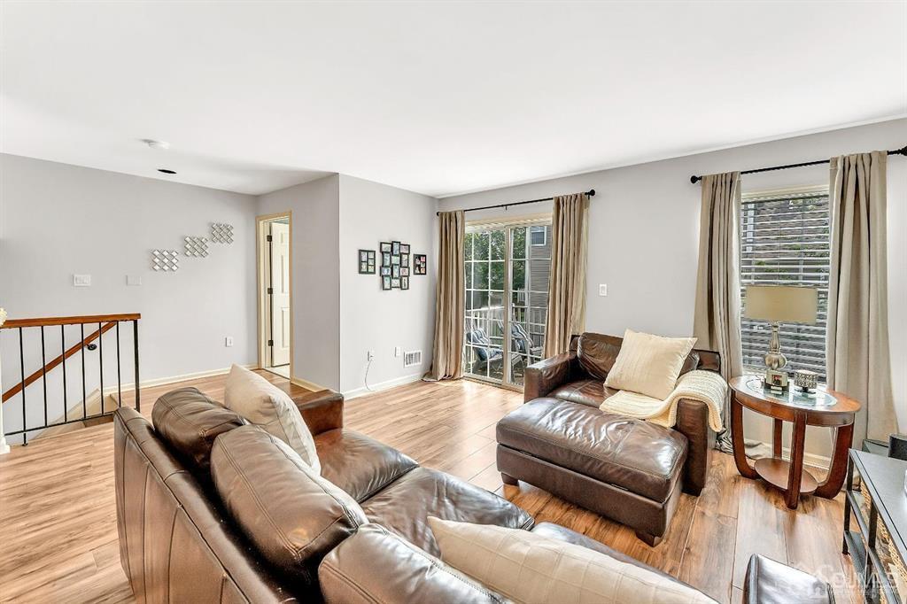 2510 Ridgeview Court Sayreville, NJ 08859 - Photo 4 of 28 a living room with furniture and a window