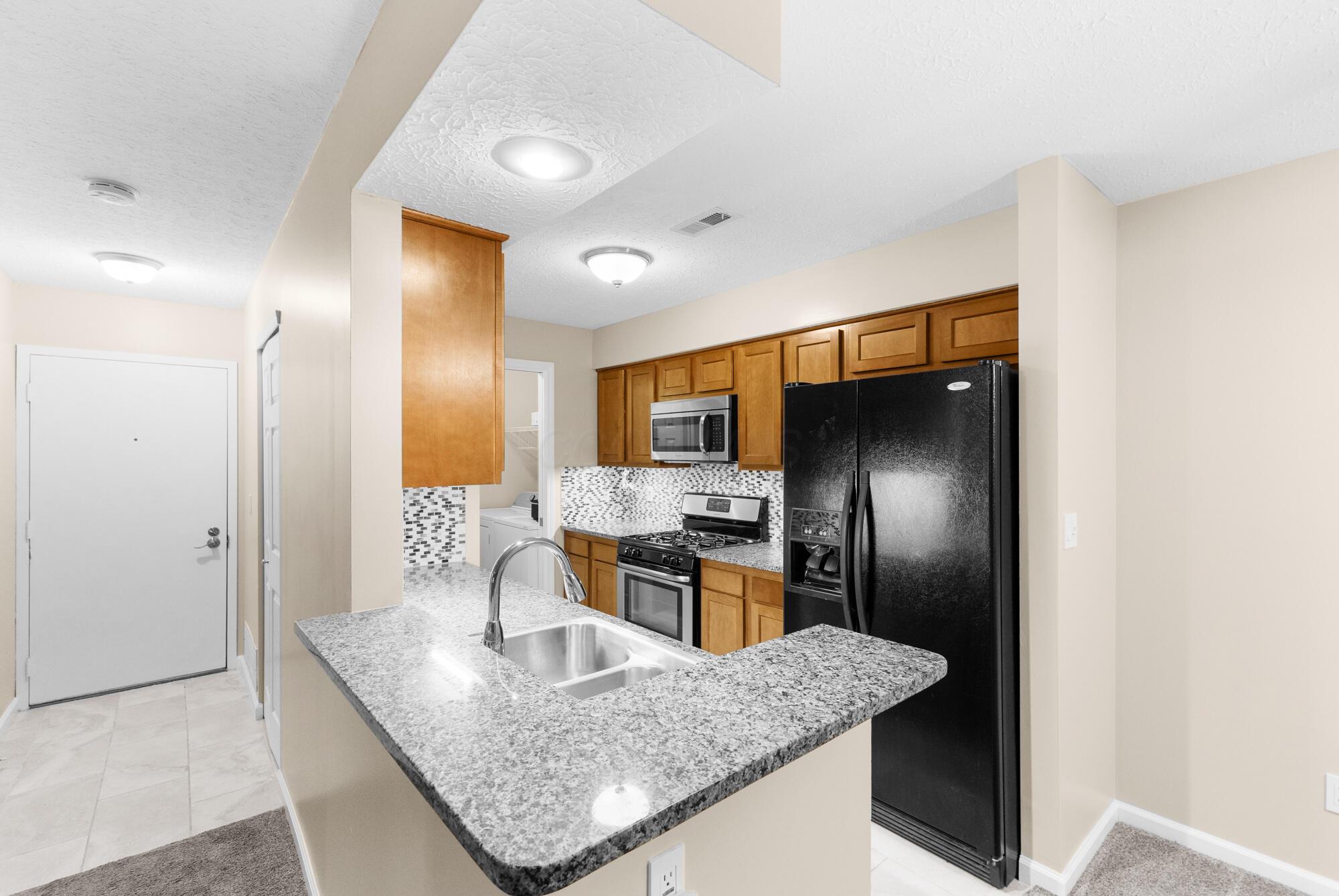 2176 Hedgerow Road, Unit 2176D Columbus, OH 43220 - Photo 8 of 24 12_12