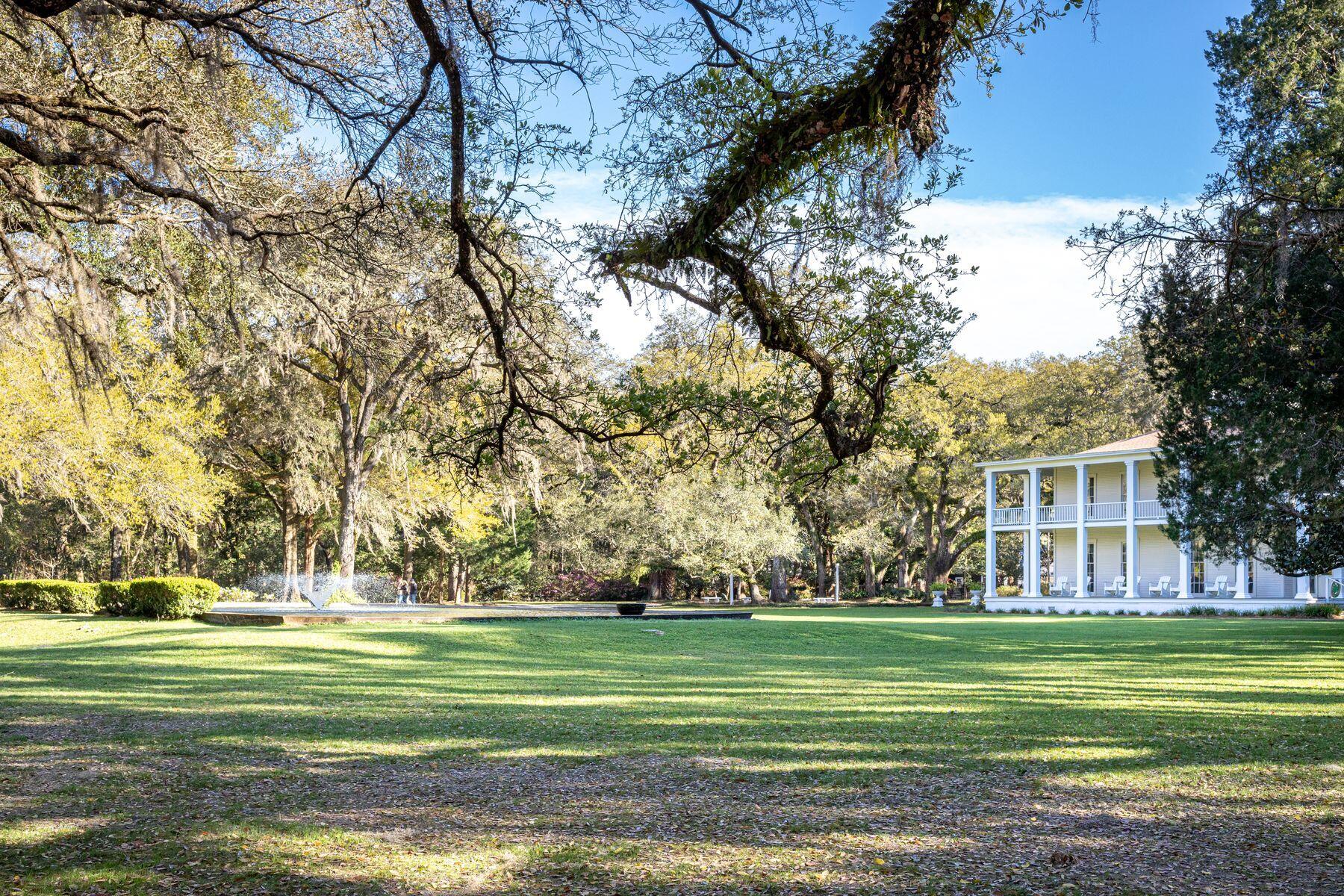 20 Big Oak Lane Santa Rosa Beach, FL 32459 - Photo 31 of 31 a garden view with a fountain