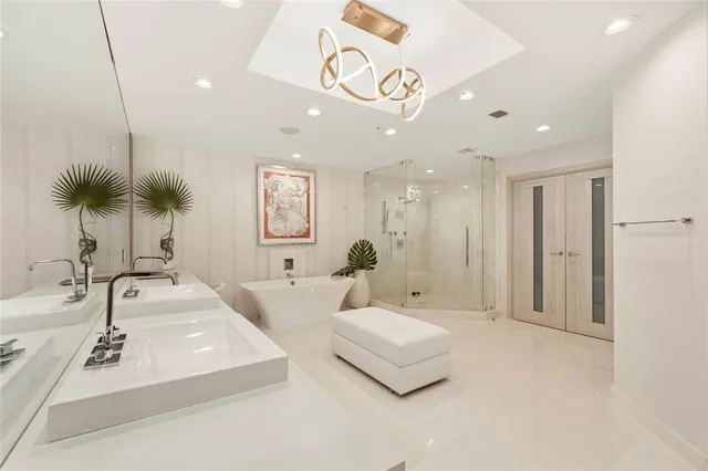 $4,550,000 | 17301 Biscayne Boulevard, Unit PH7, Aventura, FL 33160