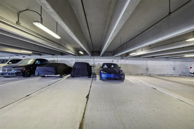 $4,550,000 | 17301 Biscayne Boulevard, Unit PH7, Aventura, FL 33160