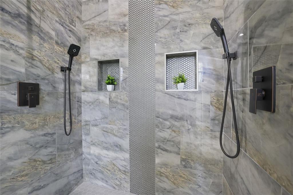 2415 West Rugby Avenue Atlanta, GA 30337 - Photo 13 of 15