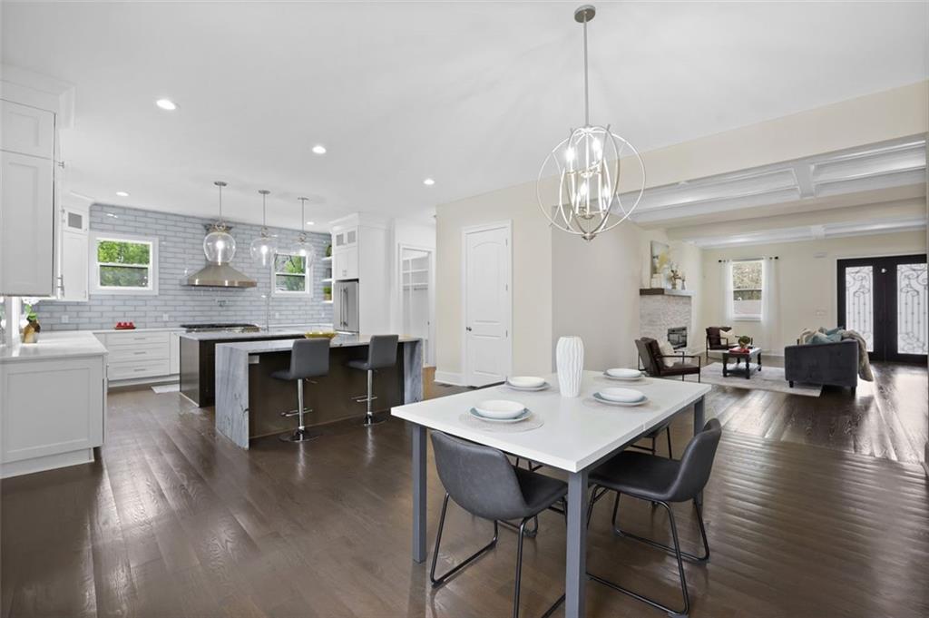 2415 West Rugby Avenue Atlanta, GA 30337 - Photo 3 of 15