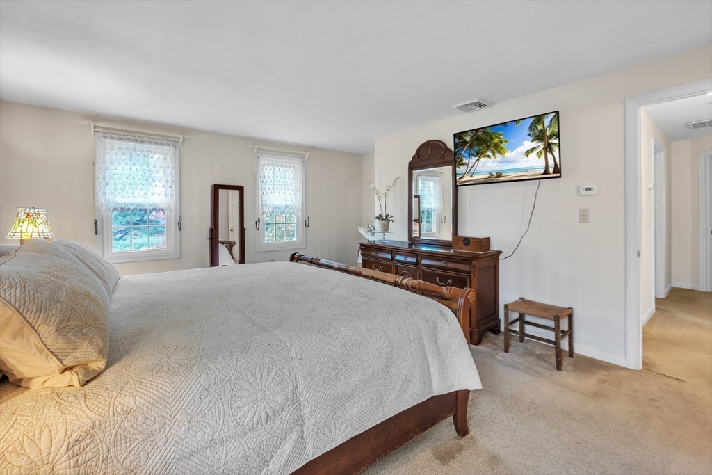 143 Charlton Road Dudley, MA 01571 - Photo 25 of 42