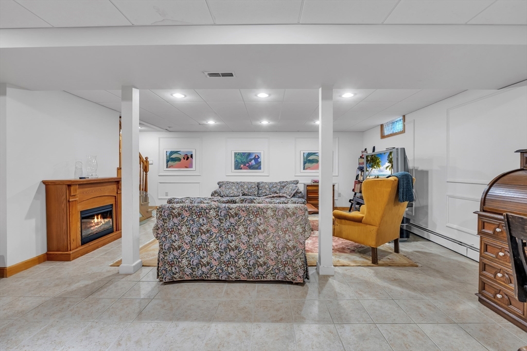 143 Charlton Road Dudley, MA 01571 - Photo 34 of 42