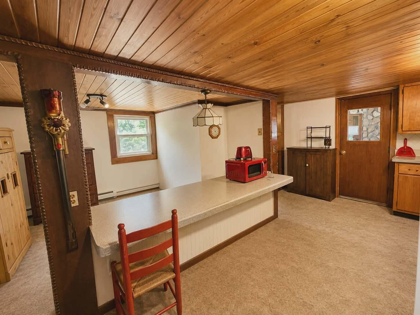 3908 Valley Road Caledonia, WI 53406 - Photo 4 of 14 727177607_1008570561568582_2706437656122