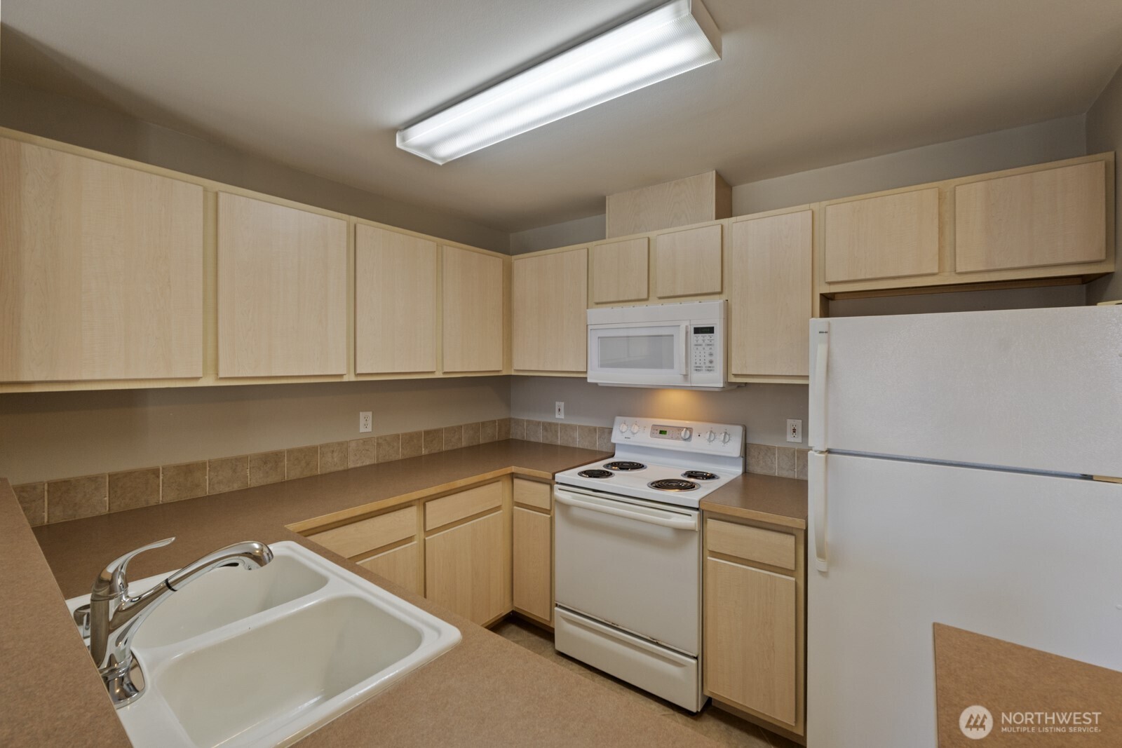 600 North 85th Street, Unit 401 Seattle, WA 98103 - Photo 16 of 39