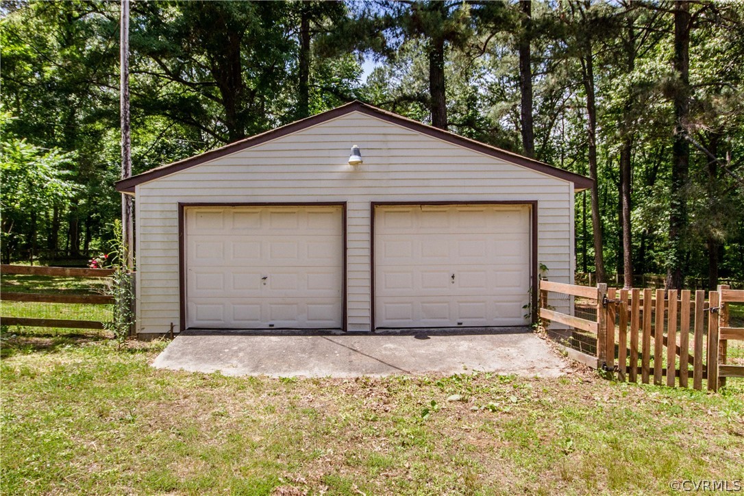 14912 Nash Road Chesterfield, VA 23838 - Photo 6 of 31 a house with a yard