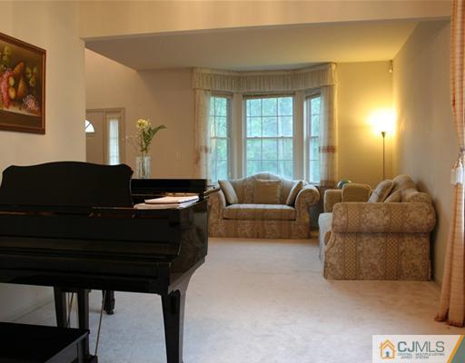 23 Champlain Road Monmouth Junction, NJ 08852 - Photo 5 of 6 Gallery Image 5