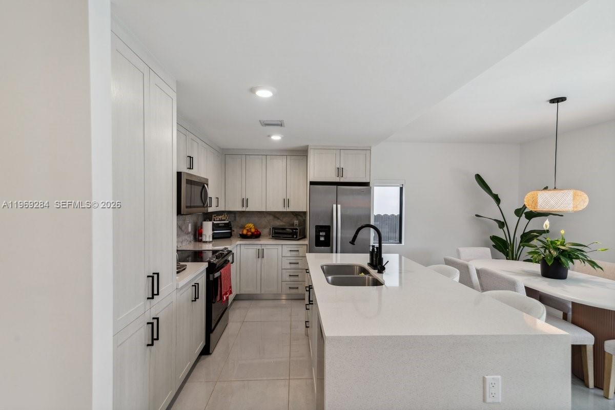 1396 Northwest 3rd Street Florida City, FL 33034 - Photo 17 of 34