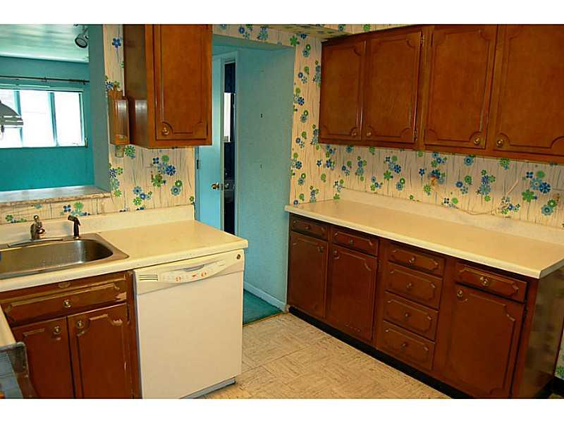 5644 Marlborough Road Pittsburgh, PA 15217 - Photo 11 of 25 Kitchen.