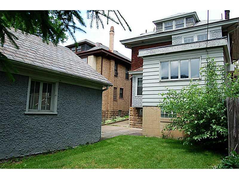 5644 Marlborough Road Pittsburgh, PA 15217 - Photo 20 of 25 Exterior Back.