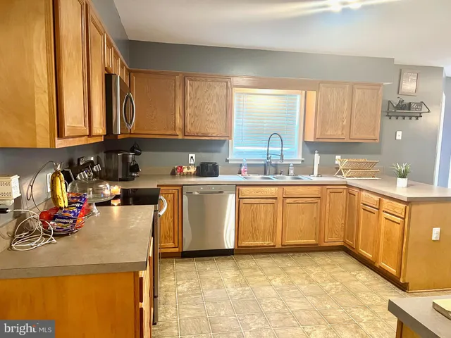 $775,000 | 17046 Lee Highway, Amissville, VA 20106