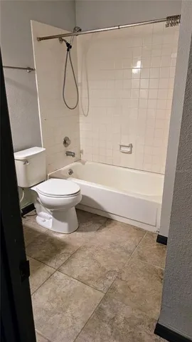 $179,000 | 1836 North Crystal Lake Drive, Unit 64, Lakeland, FL 33801