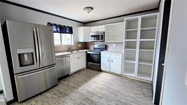 $179,000 | 1836 North Crystal Lake Drive, Unit 64, Lakeland, FL 33801