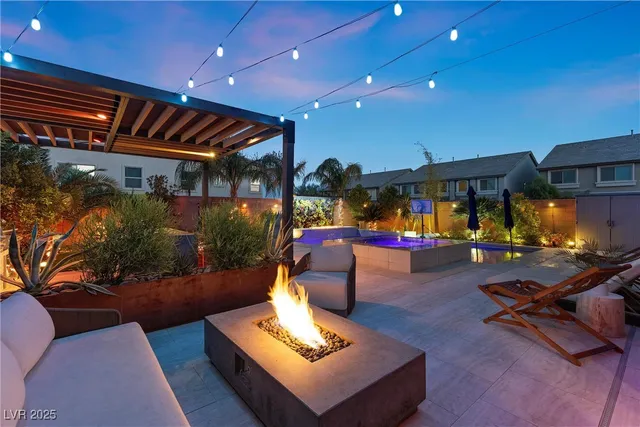 $8,500 | 8620 Grove Mill Court, Las Vegas, NV 89139