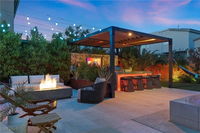 $8,500 | 8620 Grove Mill Court, Las Vegas, NV 89139