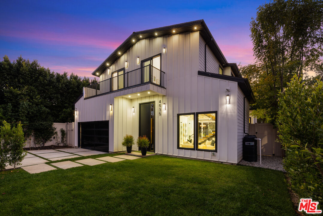 4535 Haskell Avenue Encino, CA 91436 - Photo 2 of 73