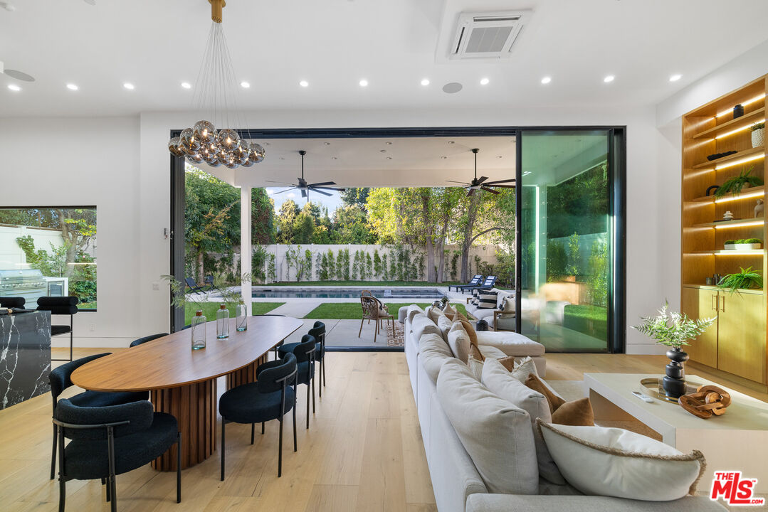 4535 Haskell Avenue Encino, CA 91436 - Photo 23 of 73