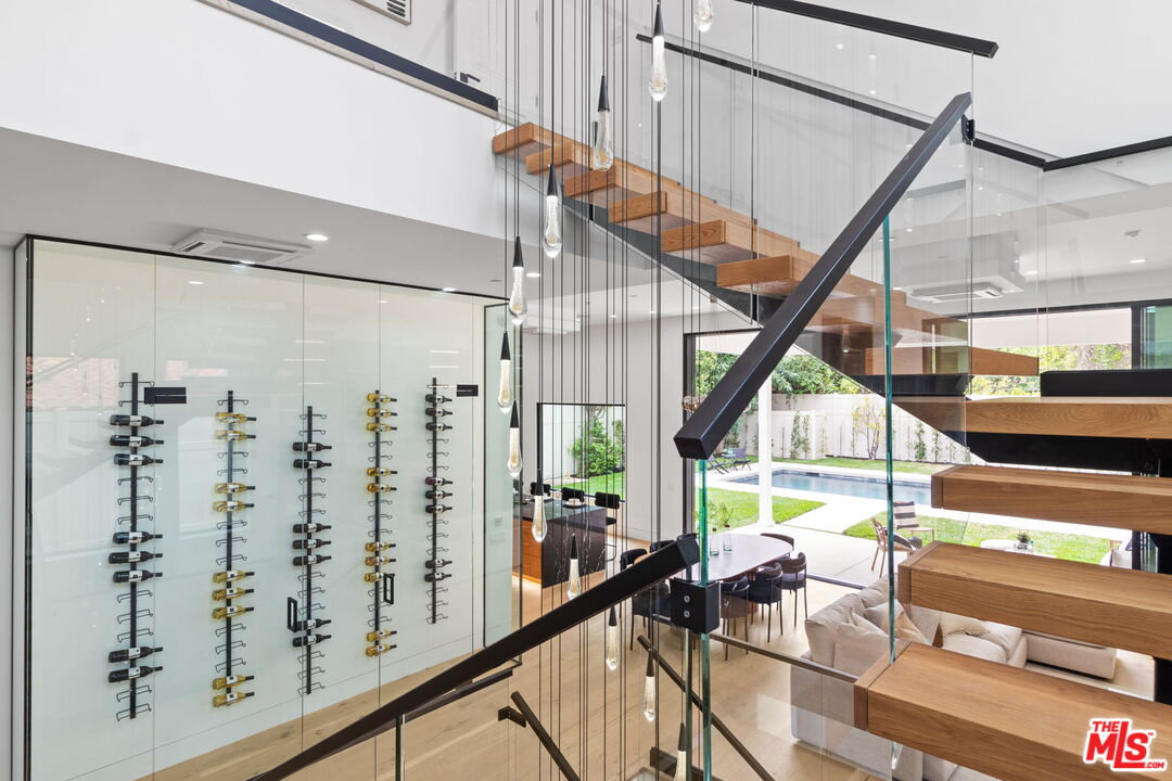 4535 Haskell Avenue Encino, CA 91436 - Photo 26 of 73