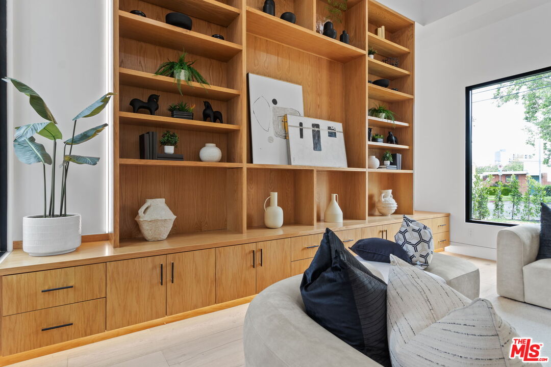 4535 Haskell Avenue Encino, CA 91436 - Photo 28 of 73