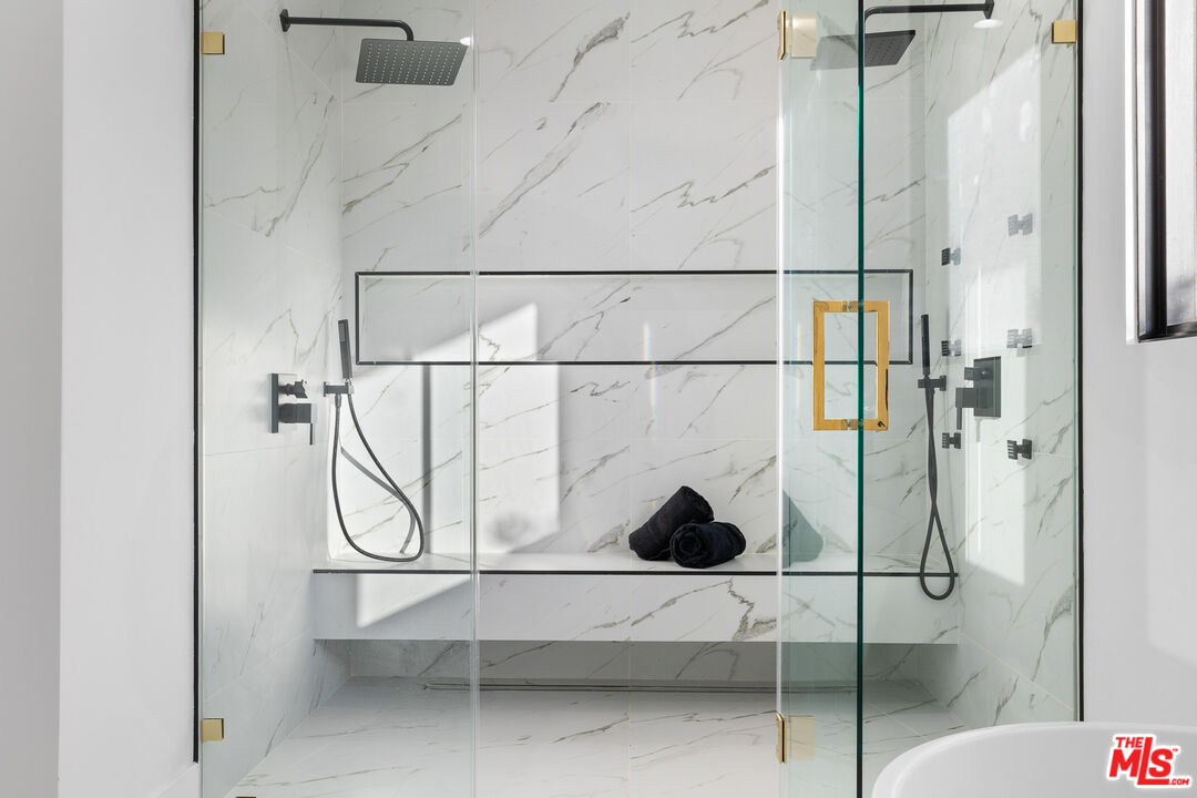 4535 Haskell Avenue Encino, CA 91436 - Photo 35 of 73