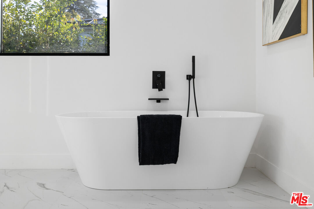 4535 Haskell Avenue Encino, CA 91436 - Photo 36 of 73