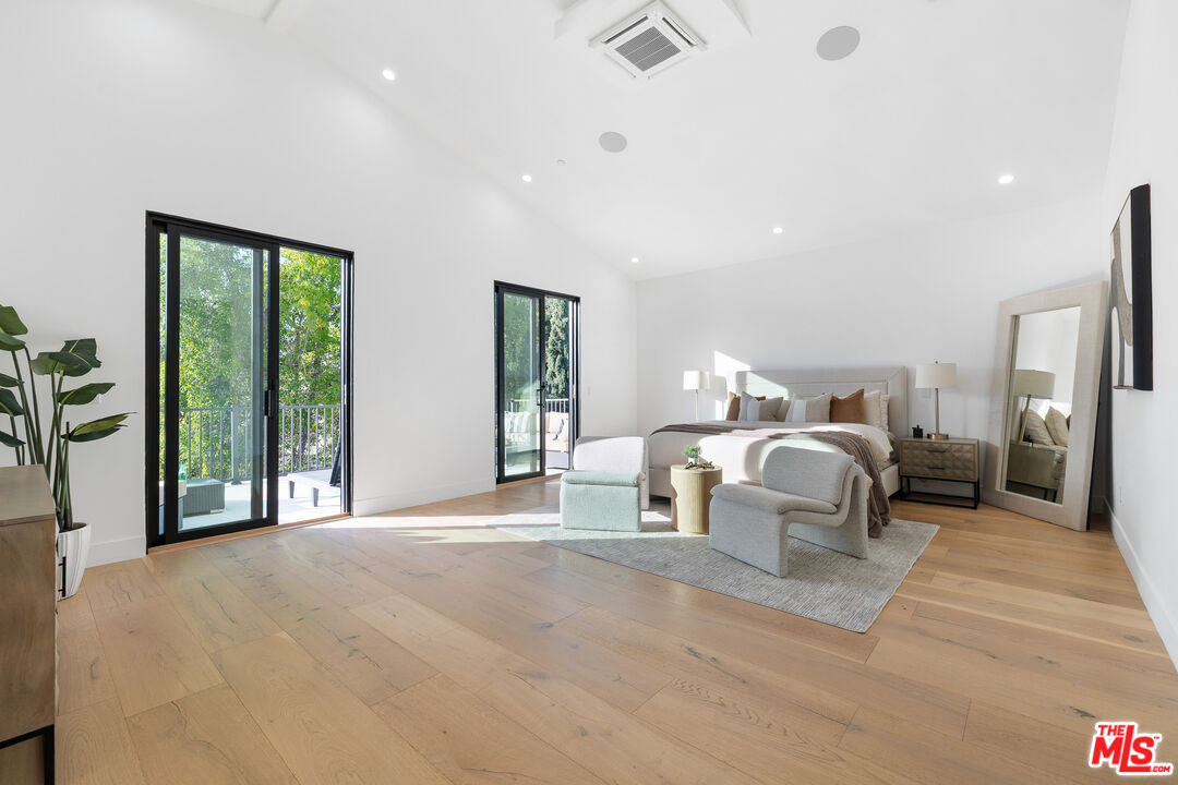 4535 Haskell Avenue Encino, CA 91436 - Photo 39 of 73