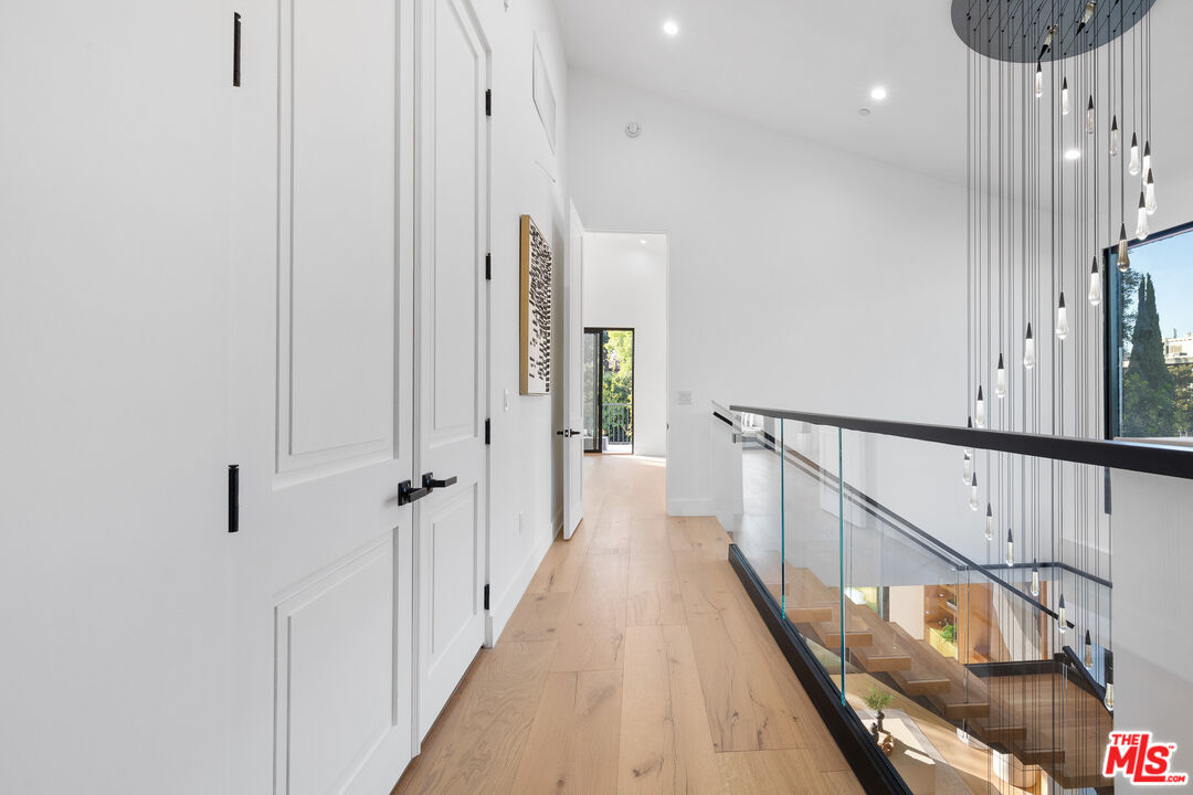 4535 Haskell Avenue Encino, CA 91436 - Photo 42 of 73