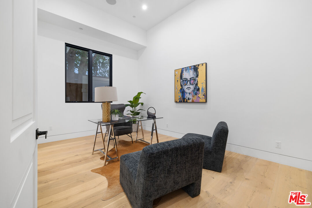 4535 Haskell Avenue Encino, CA 91436 - Photo 46 of 73