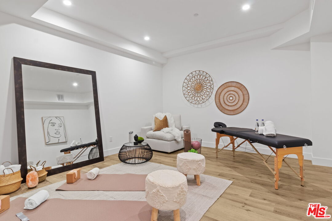 4535 Haskell Avenue Encino, CA 91436 - Photo 49 of 73