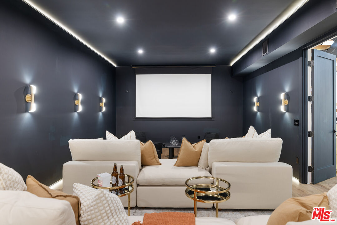 4535 Haskell Avenue Encino, CA 91436 - Photo 55 of 73